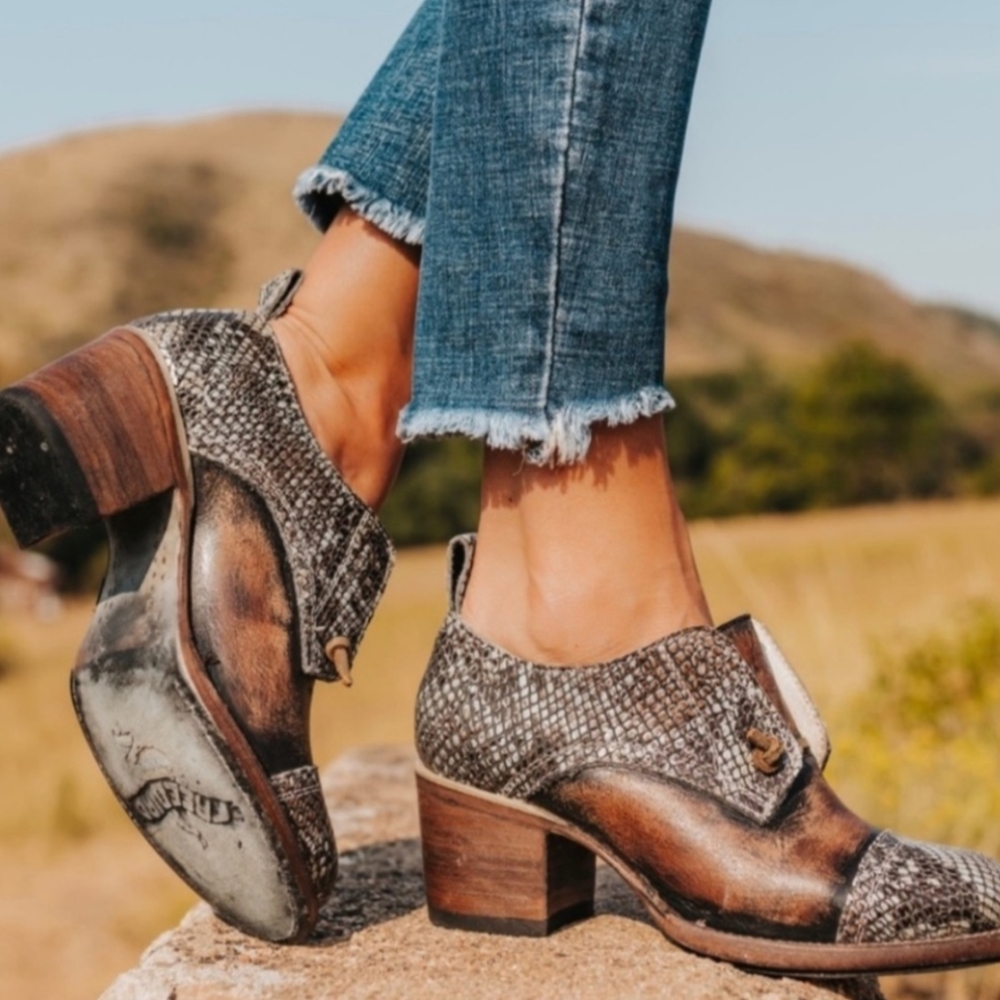 Freebird by Steven Catalina Snake Skin Leather Booties Size 7
